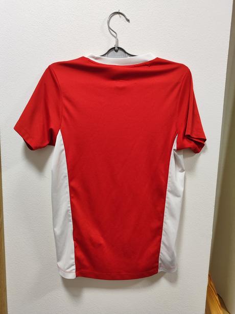 Sportovní tričko, 146