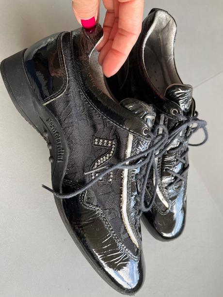 Černé lesklé elegant tenisky nero giardini vel 36, 36