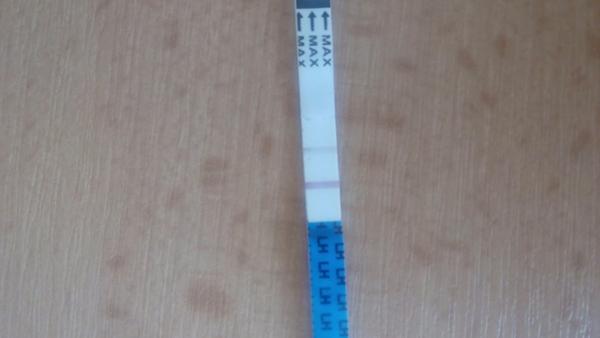 Slabě pozitivní ovu test tři dny před menstruací