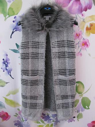 Elegantní dívčí vesta z pleteniny, primark,140