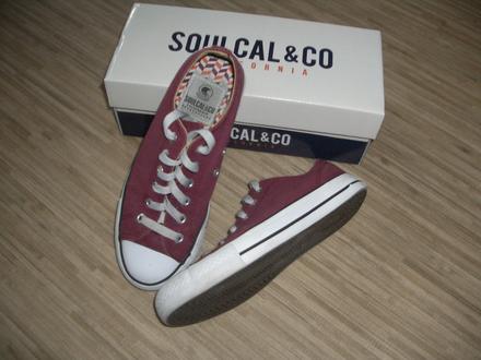 Plátěnky vel.35,5 stélka 22cm nošené pouze ve škol, 35