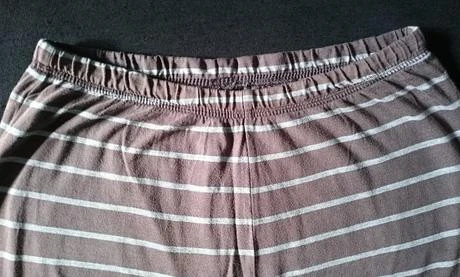 Vel. 140 šedohnědý pyžamový komplet, 140