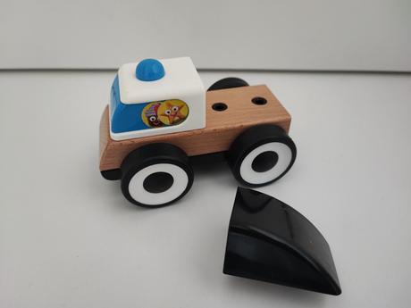 Sada dřevěných autíček, 