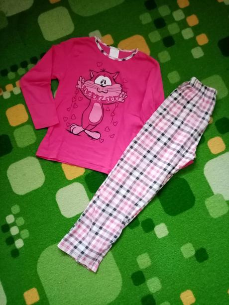 Pyžamo 134/140, 134