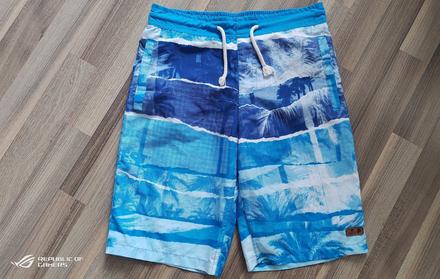 Koupací kraťasy, 164