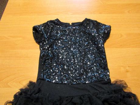 Dívčí šatičky vel 104-110, 110