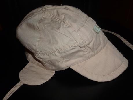 Plátěná čepička s kšiltem, 68