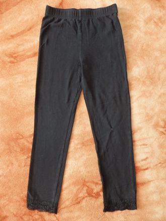 Tříčtvrťáky zakončené krajkou (na donošení), 134