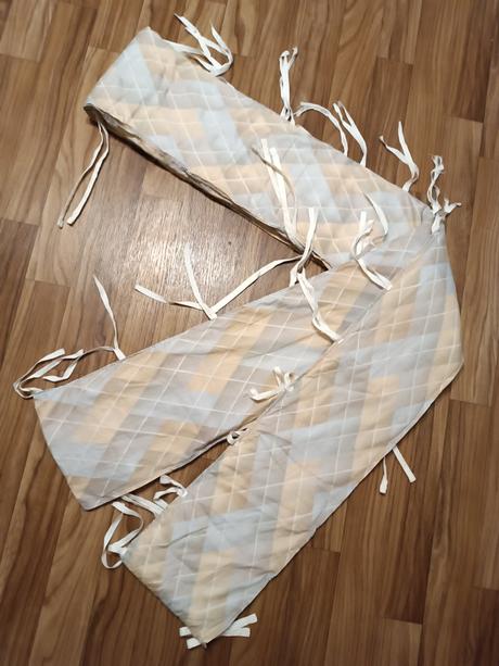 Mantinel na postýlku+ povlak, 310x 22 cm,