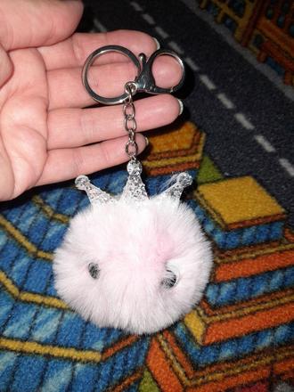 Přívěšek z pepco růžová koule vystavený, 