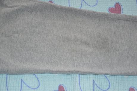 140 šedé tepláky, sanrio,140