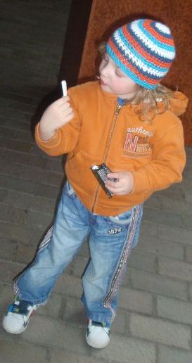 Jarní pruhovaná čepice, vel. 9-12 měs., 80