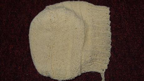 Žlutá čepička 68, 68