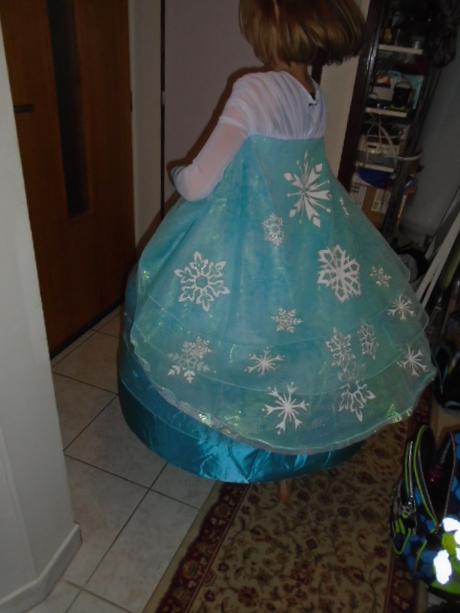 Šaty elsa frozen licence luxusní vel 9/10 let 140, 