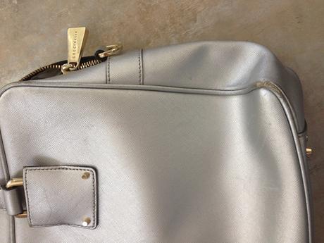 Notebook aktovka coccinelle stříbrná taška+pásek, 