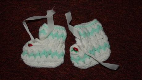 Bílo zelené capáčky s beruškou, <17