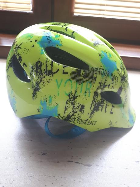 Helma na kolo r2, xs