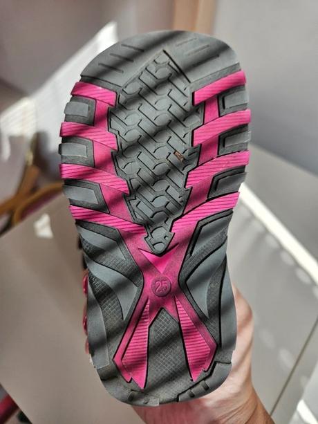 Sandály pax, vel. 25 (stélka 14,5 cm), 25