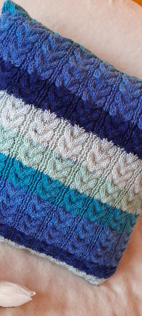 Copánkový pletený povlak ombré modrý tyrkys, 