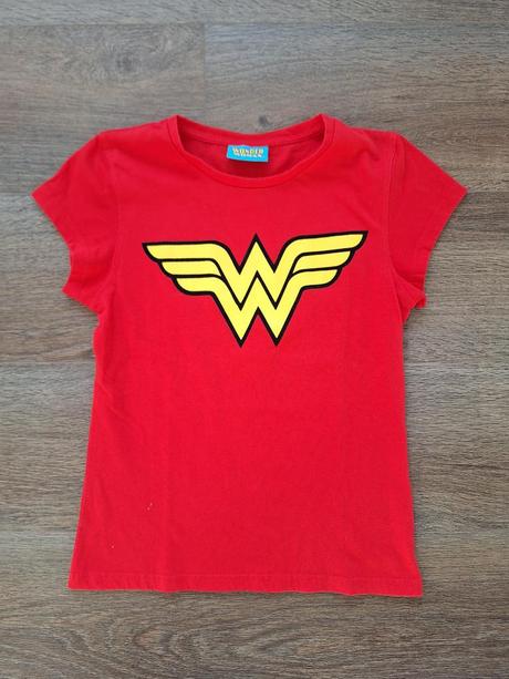 Červené tričko wonder woman vel 146/152, 146