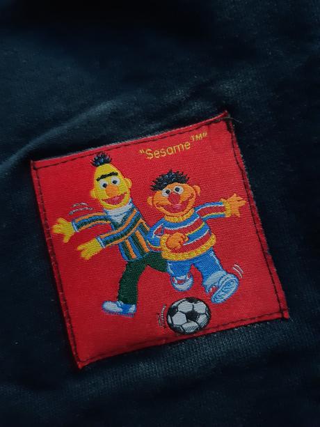 Tmavé tepláky, pepperts,122