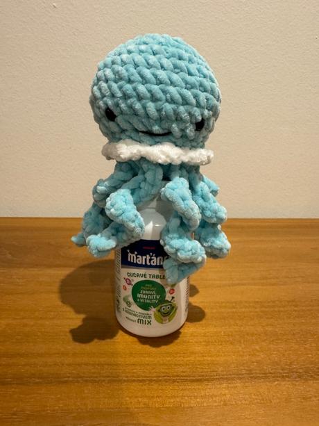 Háčkováná hračka - chobotnička, 