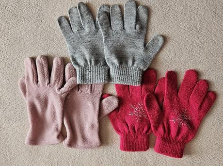 Dívčí rukavice, 134