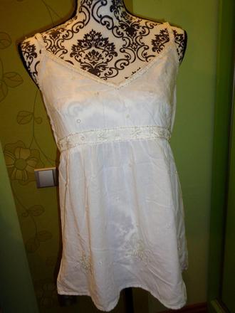 Luxus bílá vzdušná tunika s výšivkami a perličkami, 38