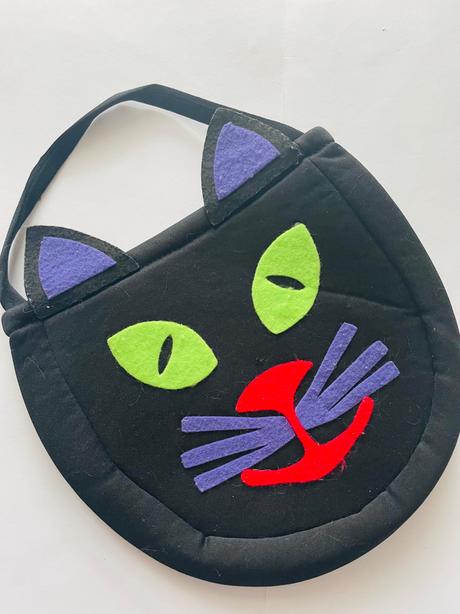 An7/ kabelka ke kostýmu,