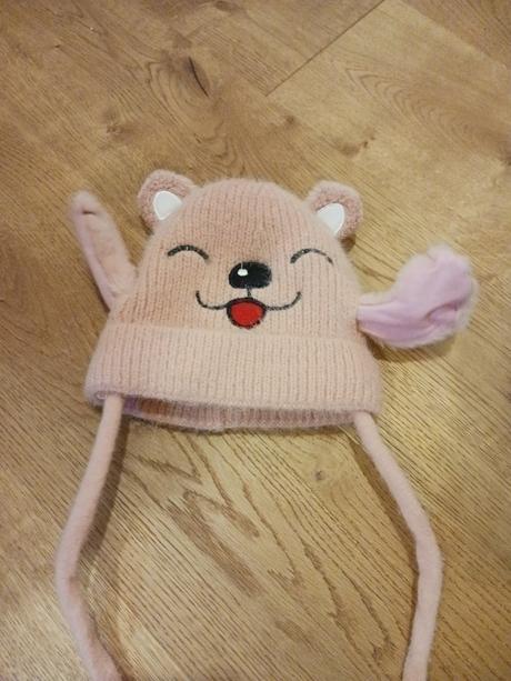 Čepička pohyblivé uši., 