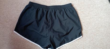 Šortky zn."nike" vel."s", nike,s