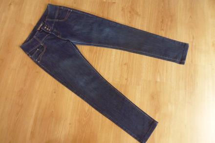 Džíny, 28