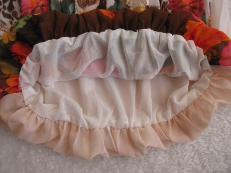 Letní dívčí šaty s květy, 104