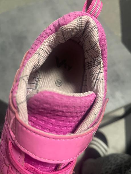 Tenisky vel.32, lotto,32