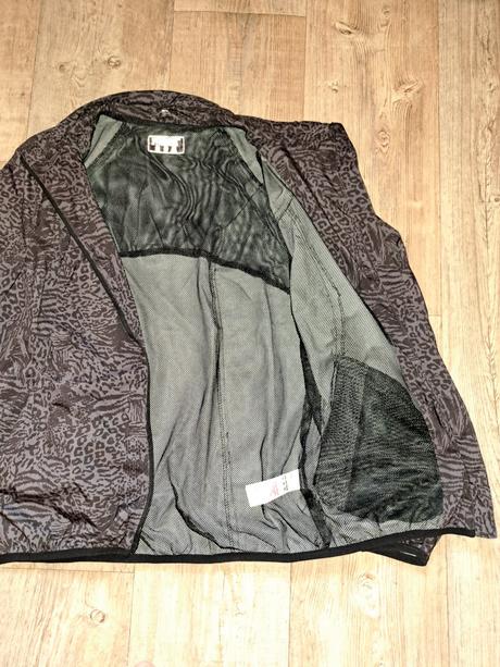 Bunda, atmosphere,40