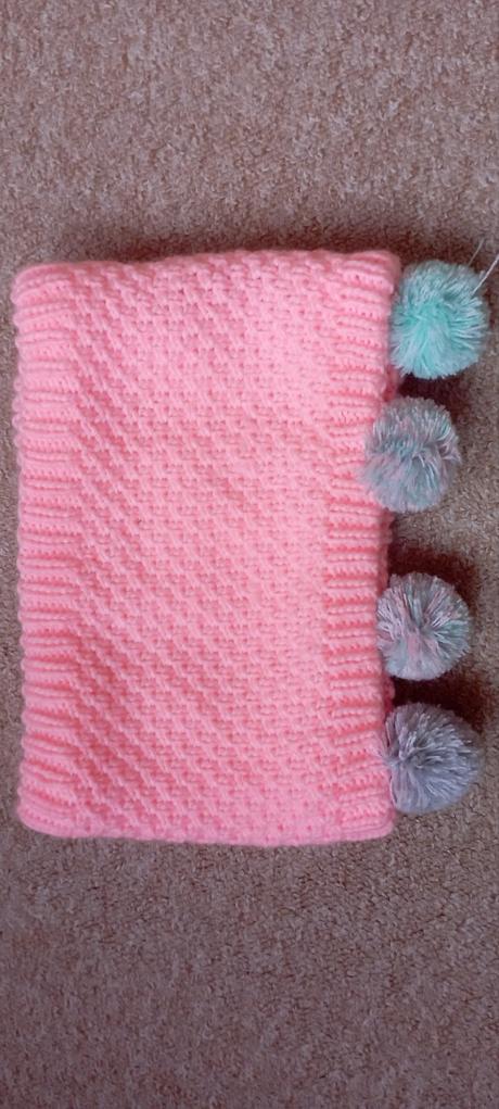 Nákrčník s bambulkami zn."baby", baby