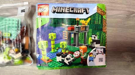 21158 lego minecraft - pandí školka, 