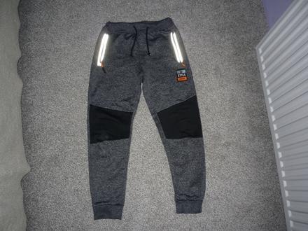 Vyteplené sportovní kalhoty kugo vel 140-146, kugo,140
