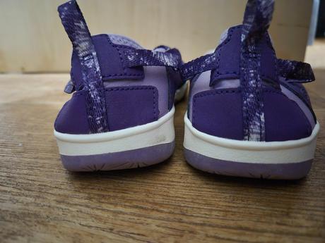 Nové dívčí sandále keen vel. 35 (22 cm), keen,35