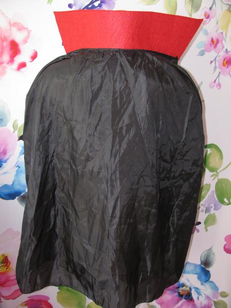 Karnevalový kostým - upír,