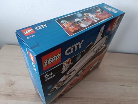 Lego city 60226 raketoplán zkoumající mars,