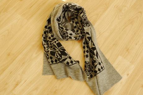 110/128 cepice h&m cerno-seda, h&m