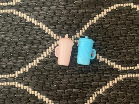 Bábiky s doplnkami v štýle lol,