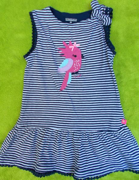 Letní šaty s papouškem, staccato,86