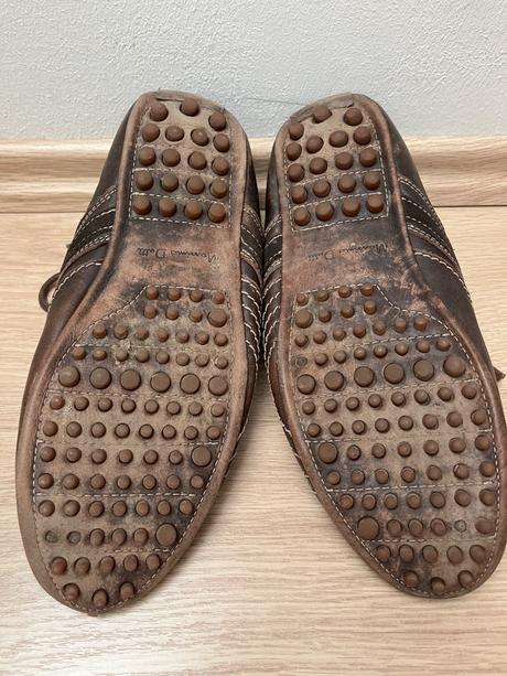 Celokožené botky, 39