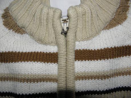 Hnědý svetr vel.128, 128