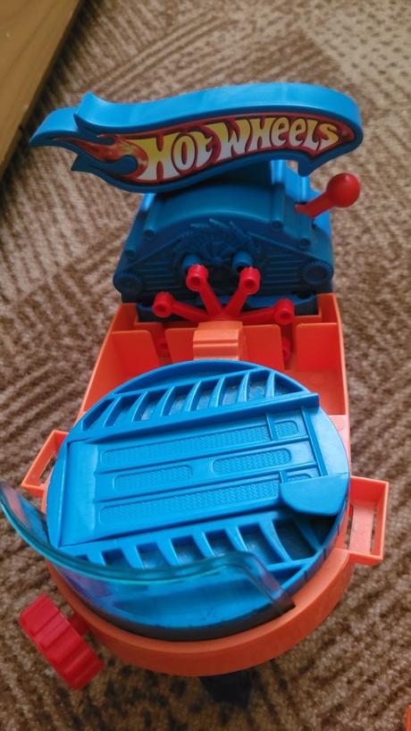 Bublinková myčka hotwheels,