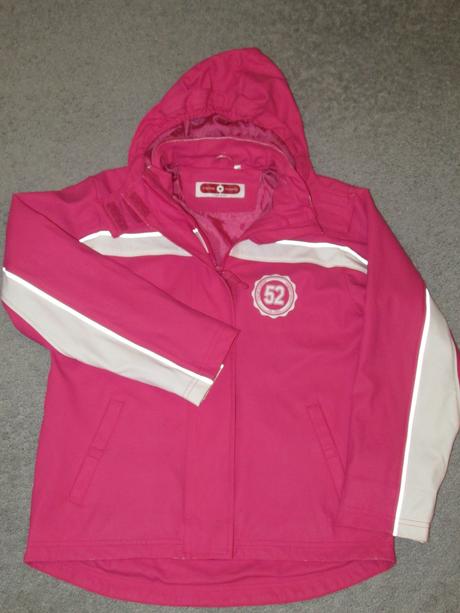 Nepromokavá bunda, c&a,146