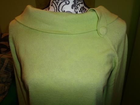 Příjemný měkoučký svítivě zelený svetr - elegantní, bhs,38