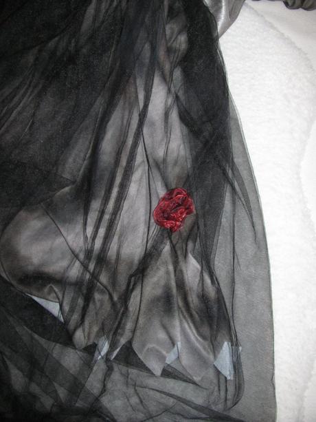 Karnevalový kostým - halloween, zombie,upírka apod,